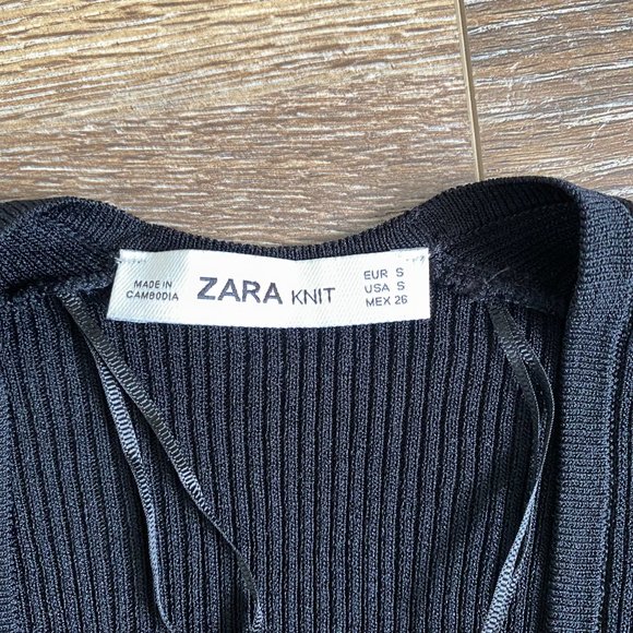 Zara Black Ribbed Long Sleeve V-Neck Crop Top - Picture 4 of 6